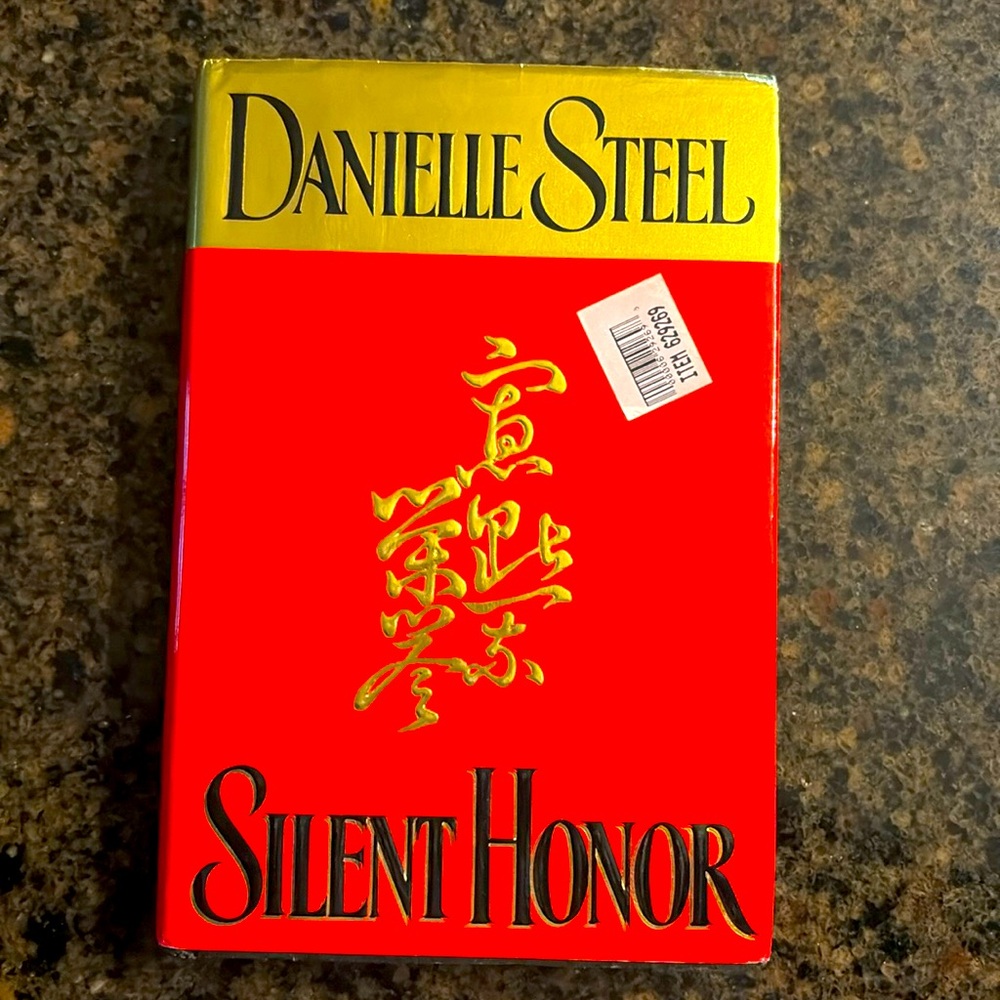 Danielle Steel - Silent Honor - Hard Cover Book